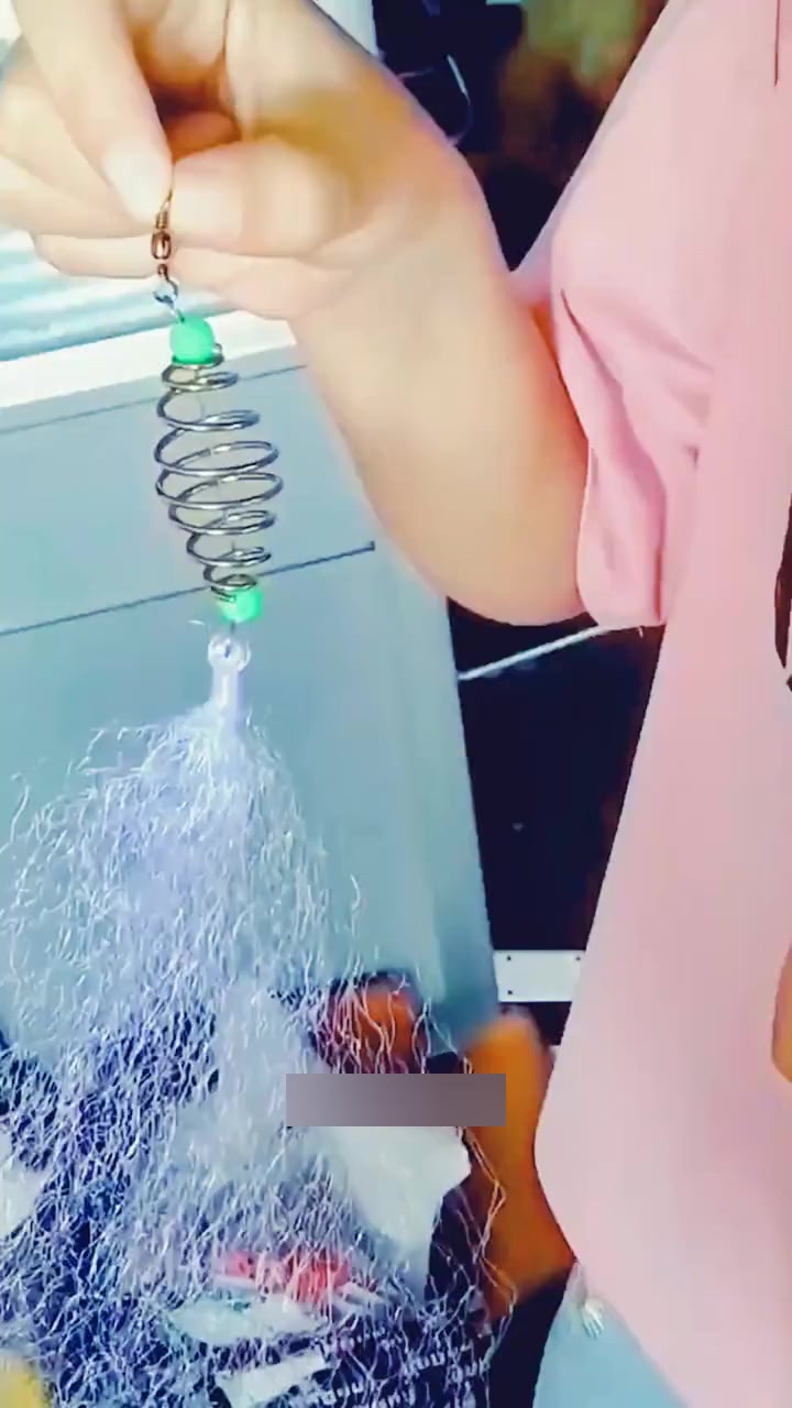 霸王捆捕鱼神器,轻松一抛就能网住十几条大鱼