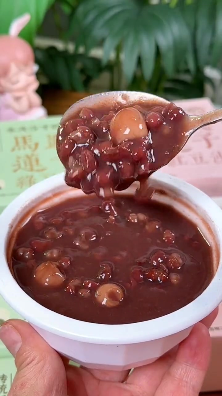 陈皮莲子红豆沙,口感绵软,吃一口就停不下来!