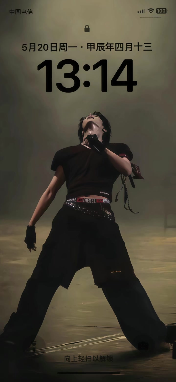 刘耀文腹肌壁纸,男友力爆棚!