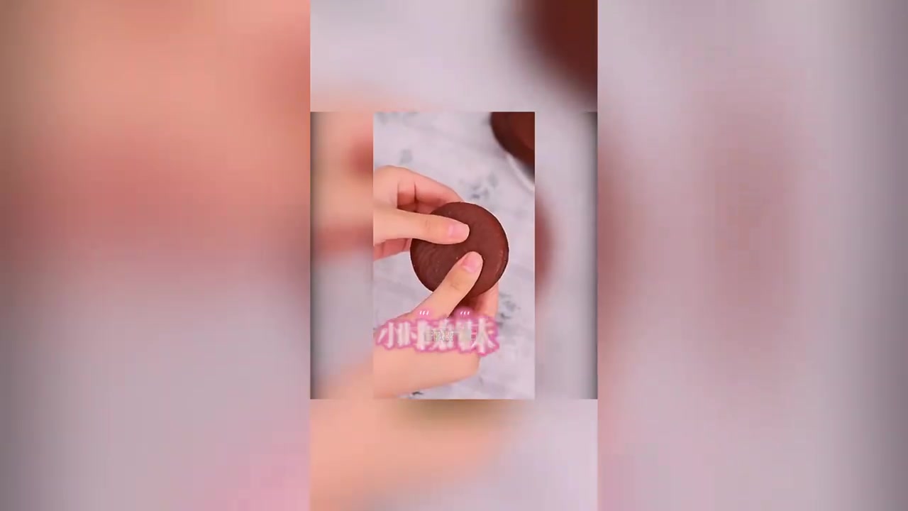 童年味道回归!好丽友派蛋糕依旧软糯,巧克力层厚实诱人