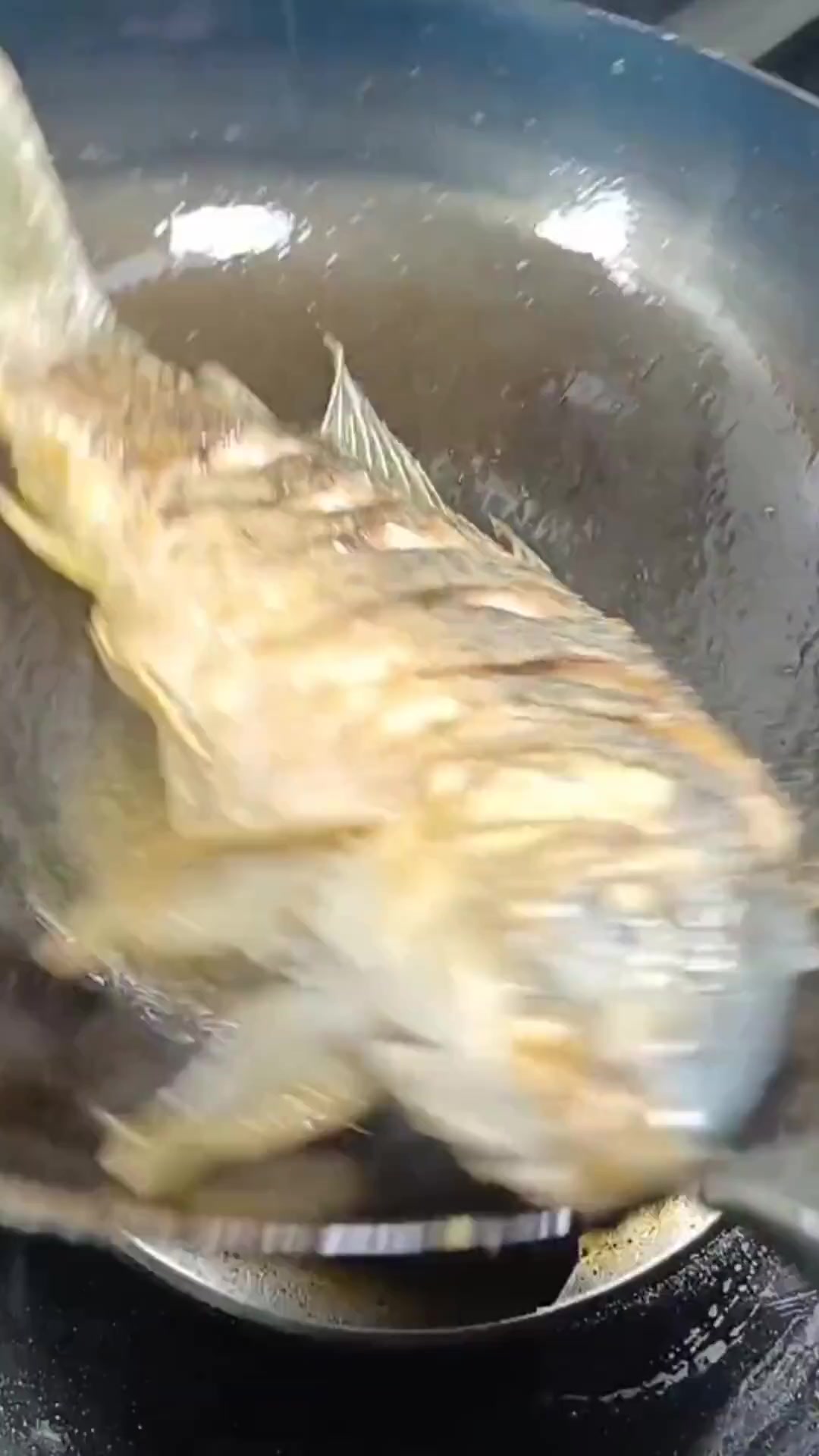 红烧鲤鱼家常做法，简单又美味