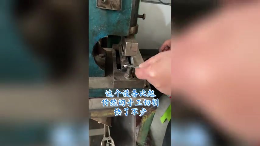 杆端关节轴承自润滑材料切丝与垫入工艺