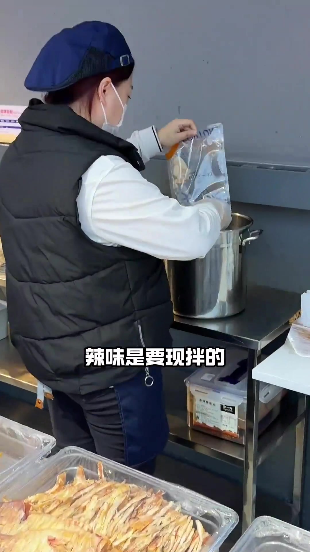 大连过年必备美食,水一方特产现烤鱼片与辣味鱿鱼的完美搭配
